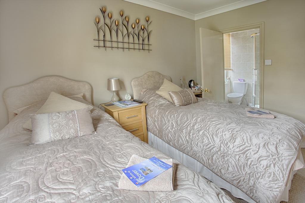 Sandown & The Annexe Dover Rum bild